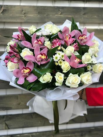 Букет цветов из: Розы и Хризантемы в Воркуте