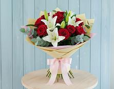 Букет цветов из:  Лилии и Розы в Воркуте