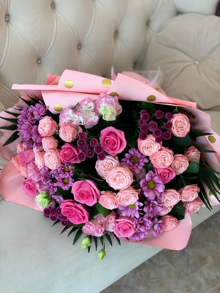 Букет цветов из: Хризантемы, Розы и Лизиантусы в Воркуте