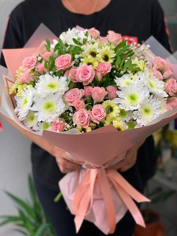 Букет цветов из: Розы и Хризантемы в Воркуте