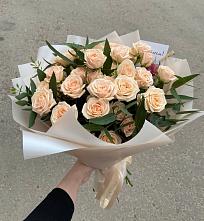 Букет Кремовые розы Латте в Воркуте