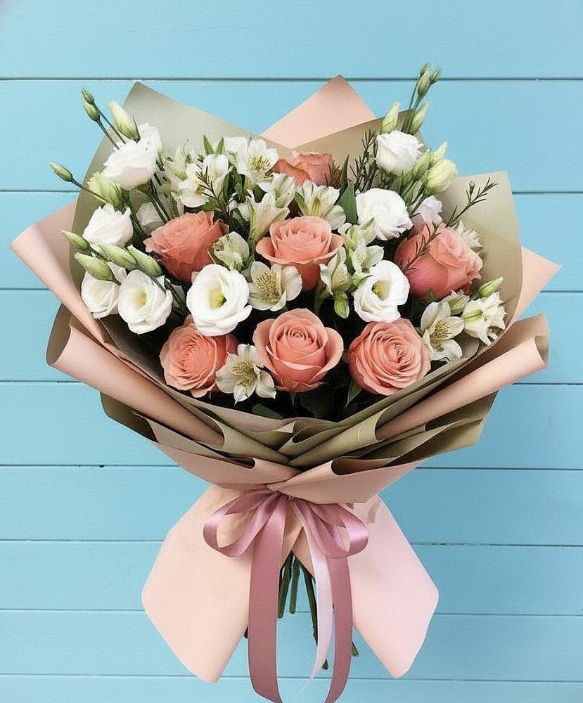 Букет цветов из: Розы, Альстромерии и Лизиантусы в Воркуте
