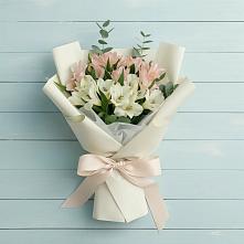 Букет цветов из:  Альстромерии в Воркуте
