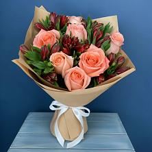 Букет цветов из:  Розы и Альстромерии в Воркуте