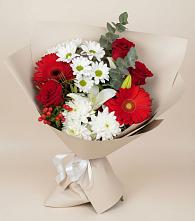 Букет цветов из:  Розы, Хризантемы, Герберы и Лилии в Воркуте