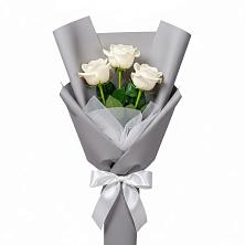 Букет 3 белые розы в Воркуте