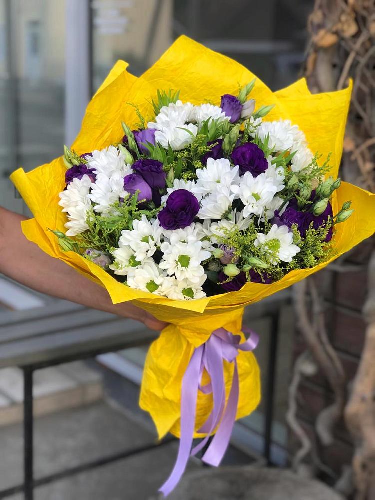 Букет цветов из: Ирисы, Хризантемы и Ромашки в Воркуте