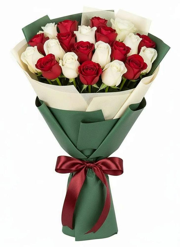Букет Микс из красных и белых роз в Воркуте