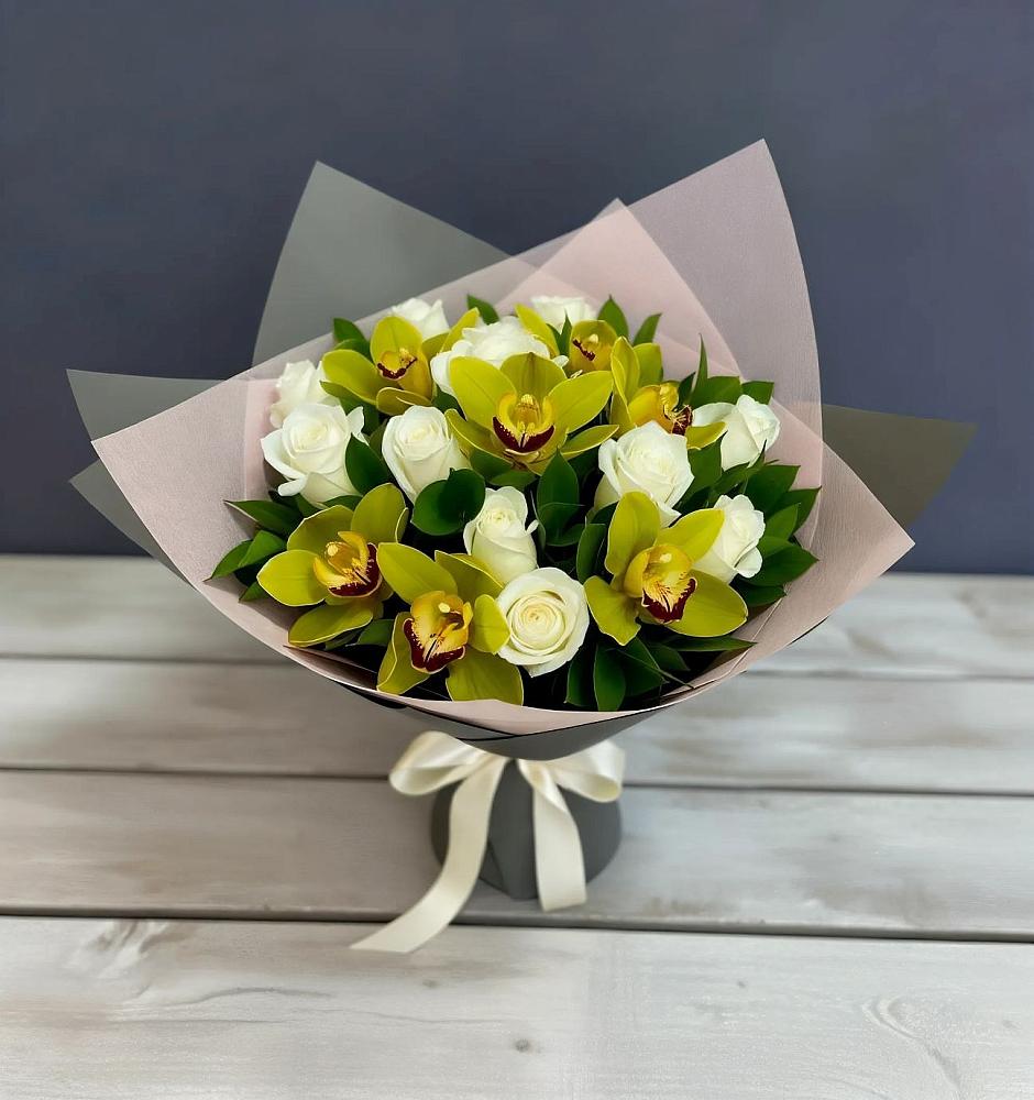 Букет цветов из: Орхидеи и Розы в Воркуте