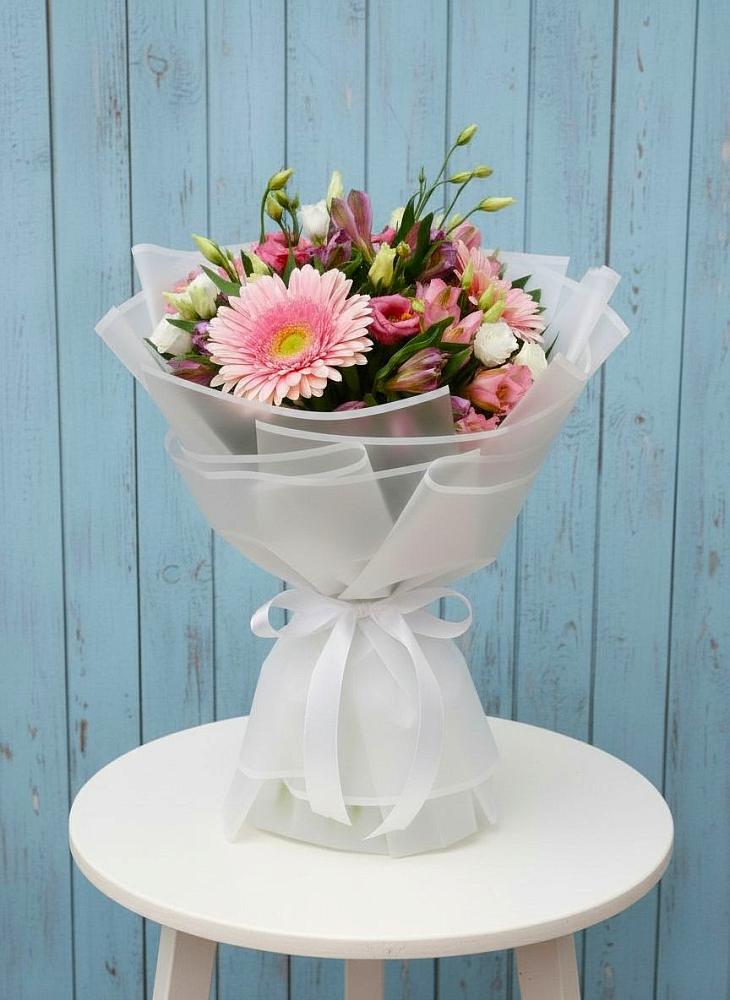 Букет цветов из: Герберы, Альстромерии и Лизиантусы в Воркуте