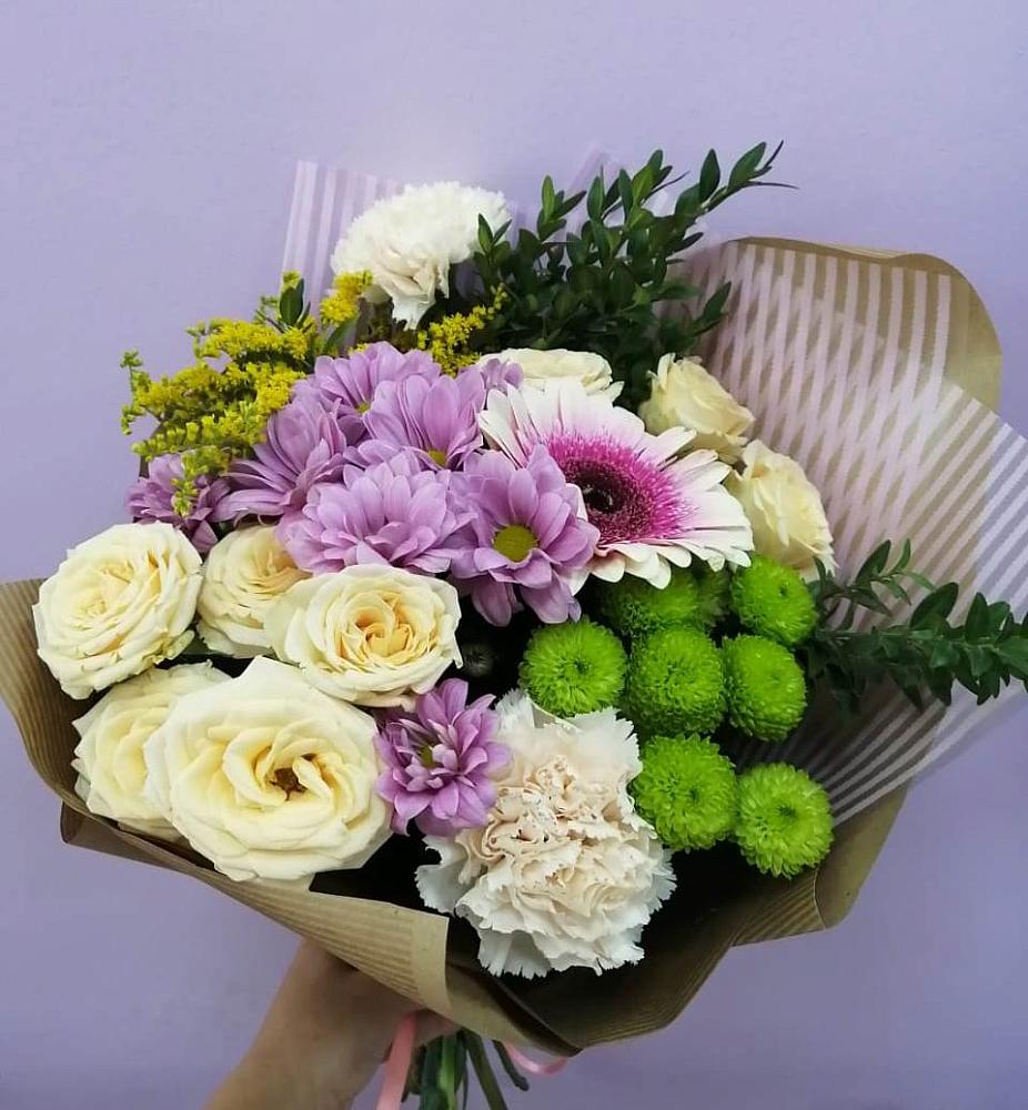 Букет цветов из: Хризантемы, Розы, Гвоздики и Герберы в Воркуте