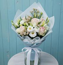 Букет цветов из:  Розы и Лизиантусы #REPLACE_PRED# Воркуте