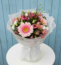 Букет цветов из:  Герберы, Альстромерии и Лизиантусы в Воркуте
