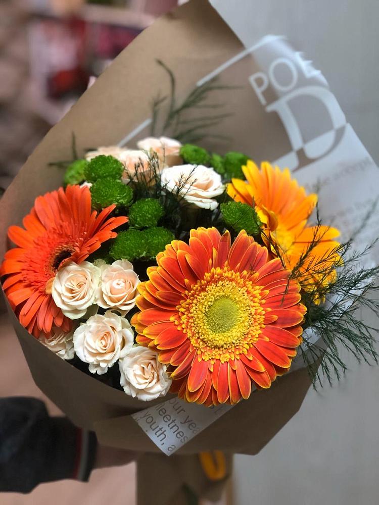 Букет цветов из: Герберы, Хризантемы и Розы в Воркуте