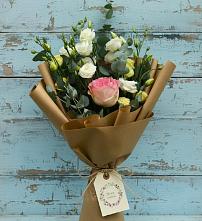 Букет цветов из:  Розы и Лизиантусы #REPLACE_PRED# Воркуте