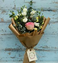Букет цветов из:  Розы и Лизиантусы в Воркуте