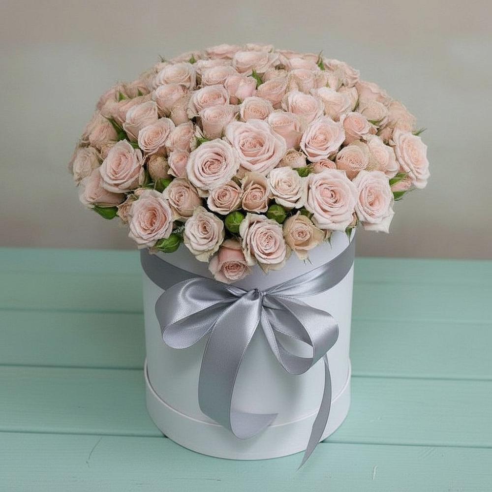 Цветочная композиция из Розы в шляпной коробке в Воркуте